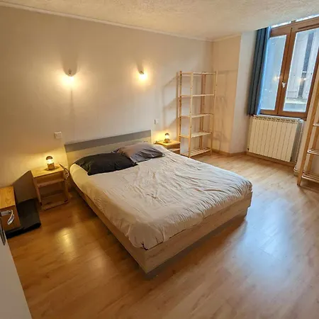 Maison Individuelle Au Coeur De * מילאו